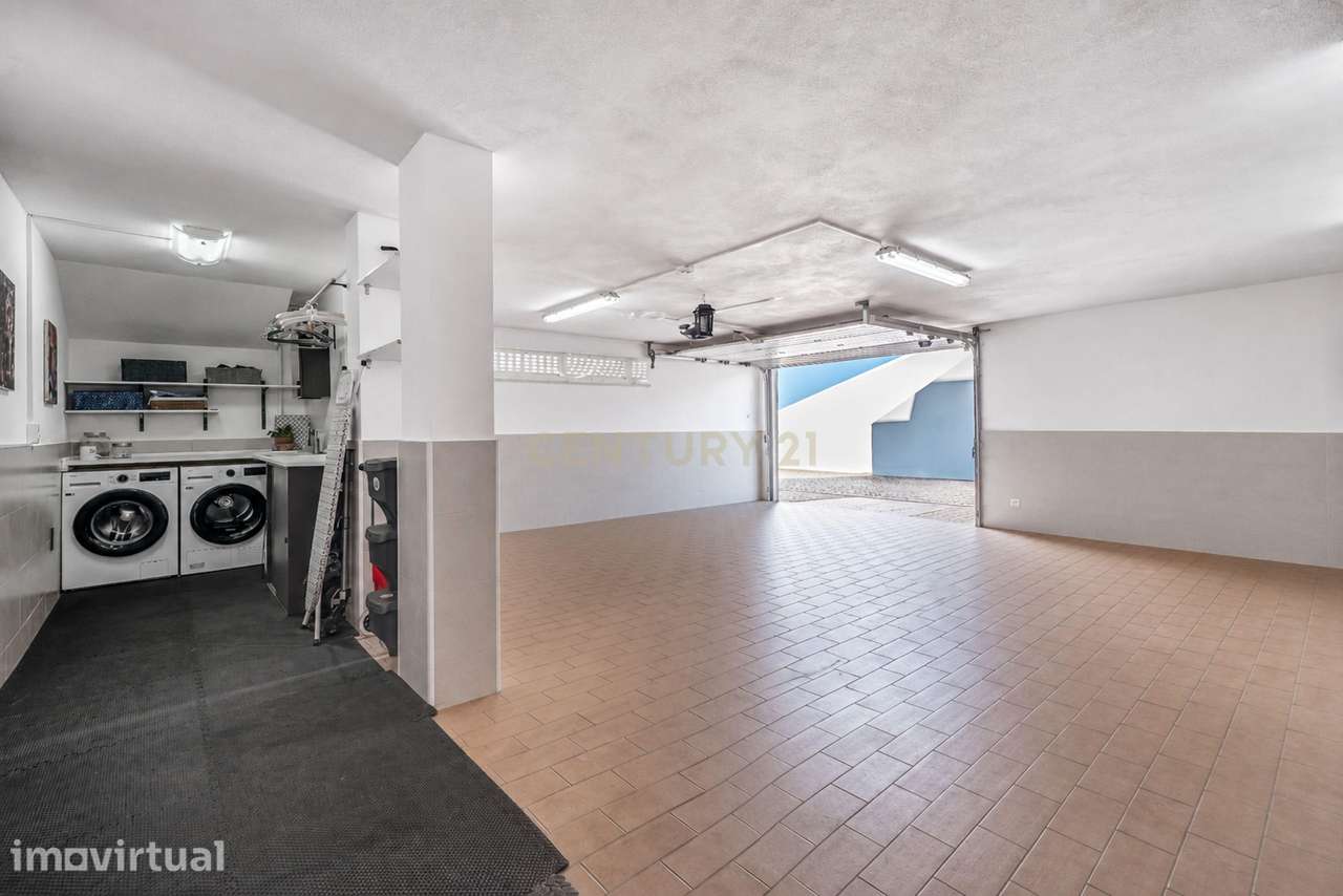 Moradia T3 | Garagem em Box | Piscina | Logradouro | Vista desafogada - Grande imagem: 4/55