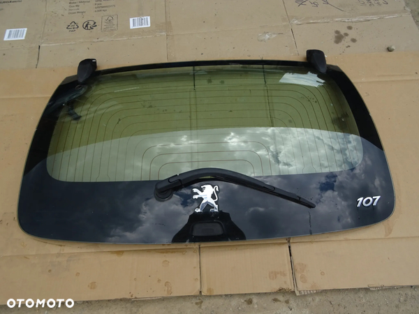 Klapa Bagażnika Szyba Tył Peugeot 107