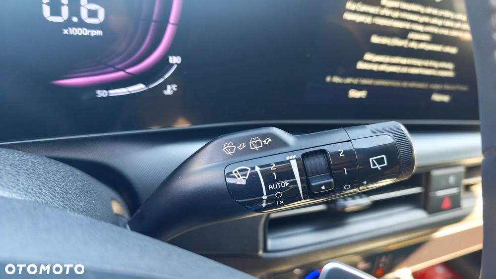 Kia XCeed - 18
