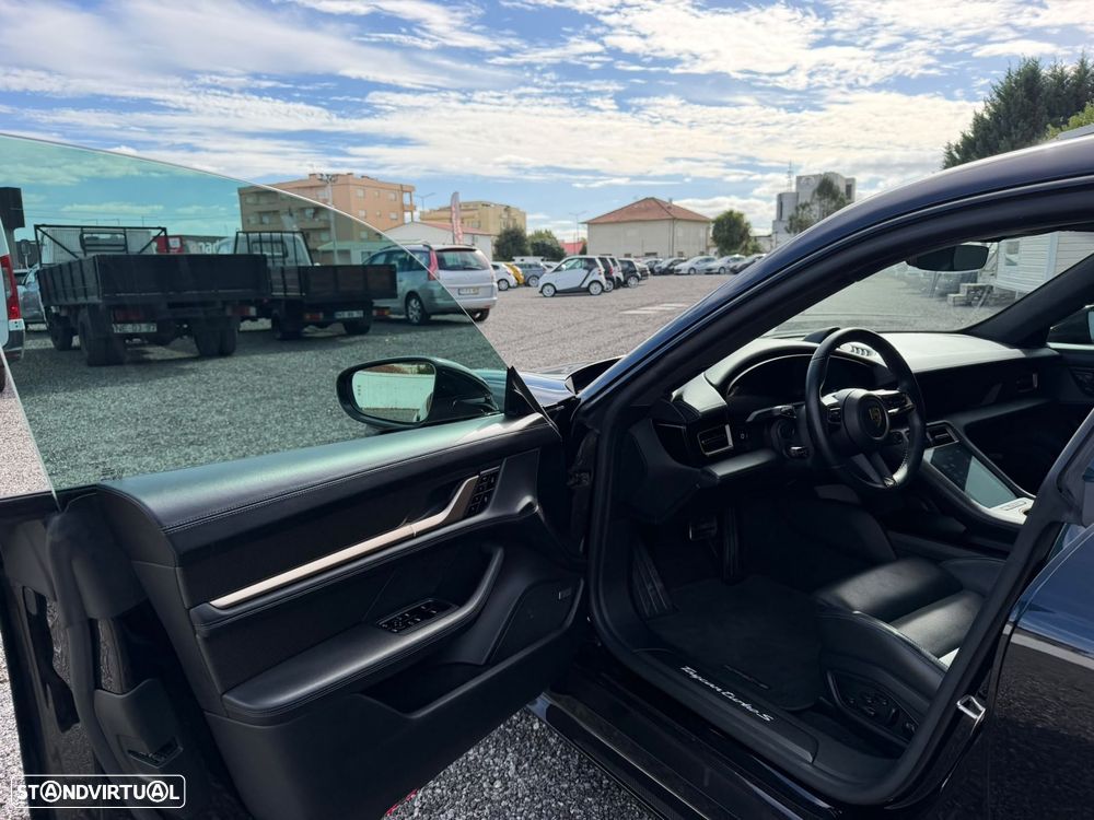 Porsche Taycan Turbo S - 15