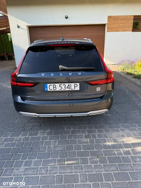 Volvo V90 Cross Country D5 AWD Pro - 2