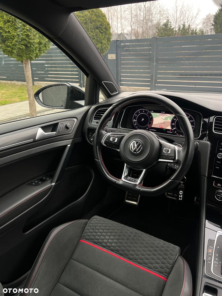Volkswagen Golf GTI (BlueMotion Technology) DSG Performance - 19