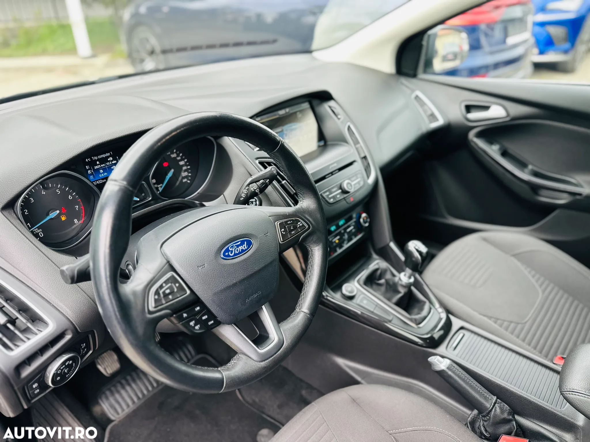 Ford Focus 1.0 EcoBoost Titanium - 8