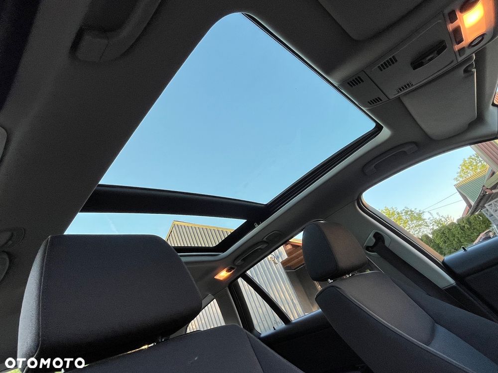 BMW Seria 3 - 35