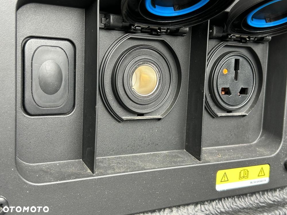 Volkswagen Amarok 3.0 V6 TDi 4MOTION Aventura - 12