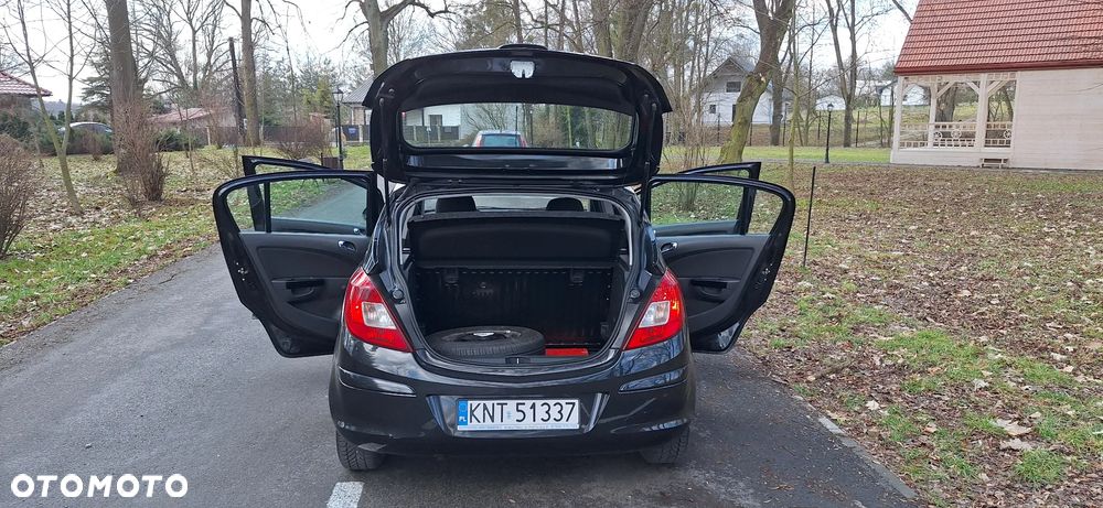 Opel Corsa - 28
