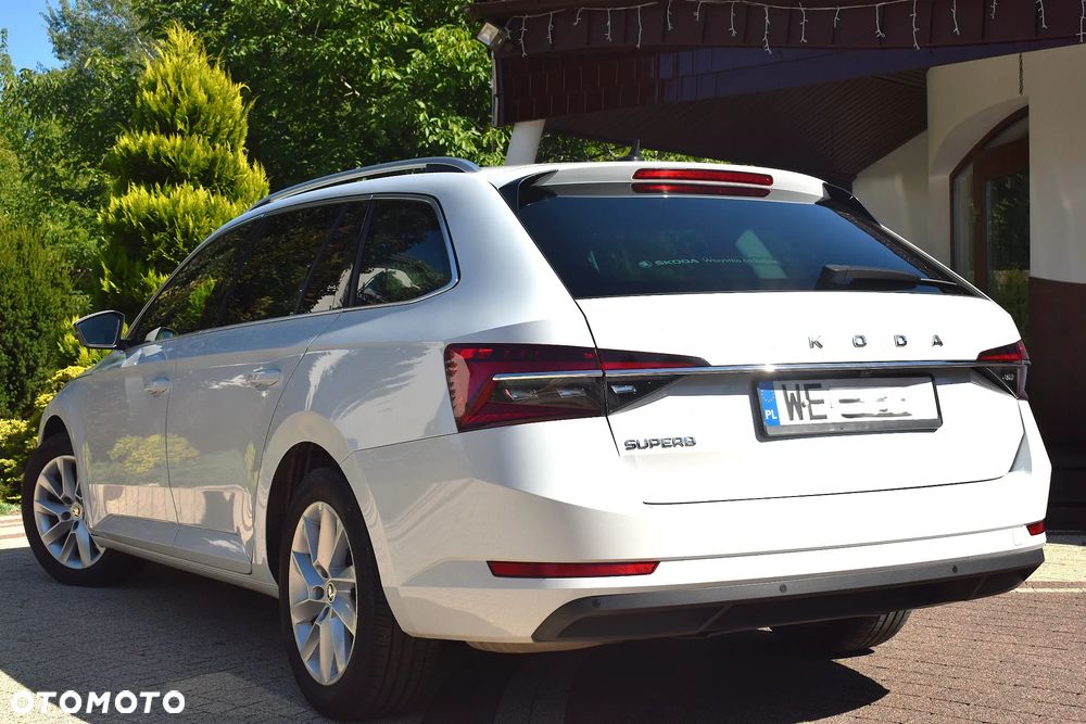 Skoda Superb 2.0 TDI SCR Style DSG - 4