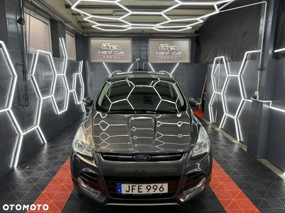 Ford Kuga 1.5 EcoBoost 2x4 Titanium - 12