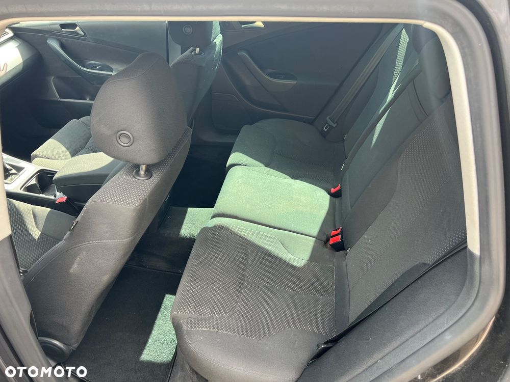Volkswagen Passat 1.6 Trendline - 7