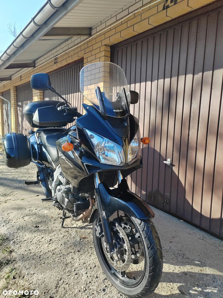 Suzuki V-STROM - 10