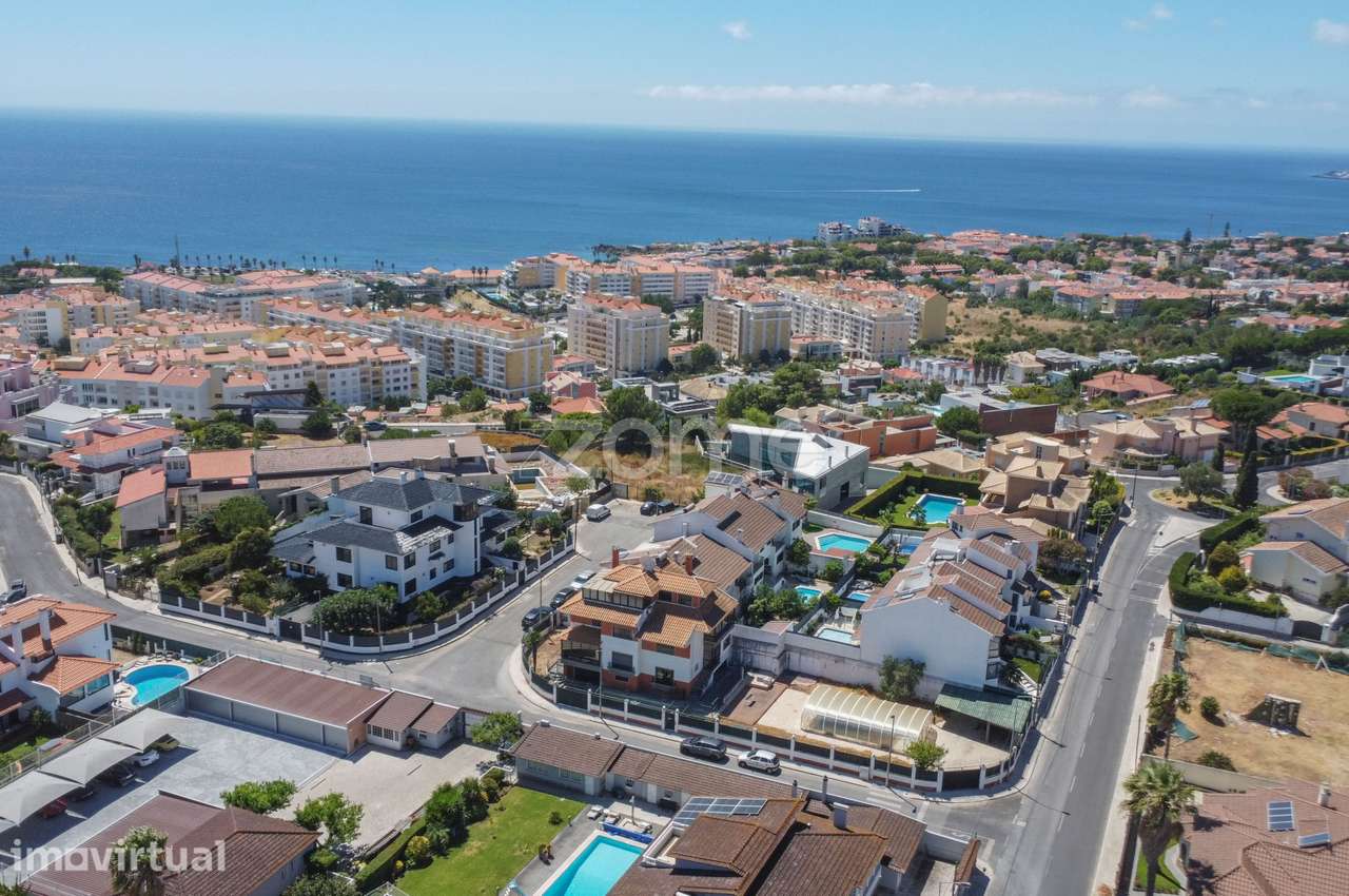 Moradia, Murtal, Cascais, com dois terrenos, piscina e furo no jardim - Grande imagem: 3/50