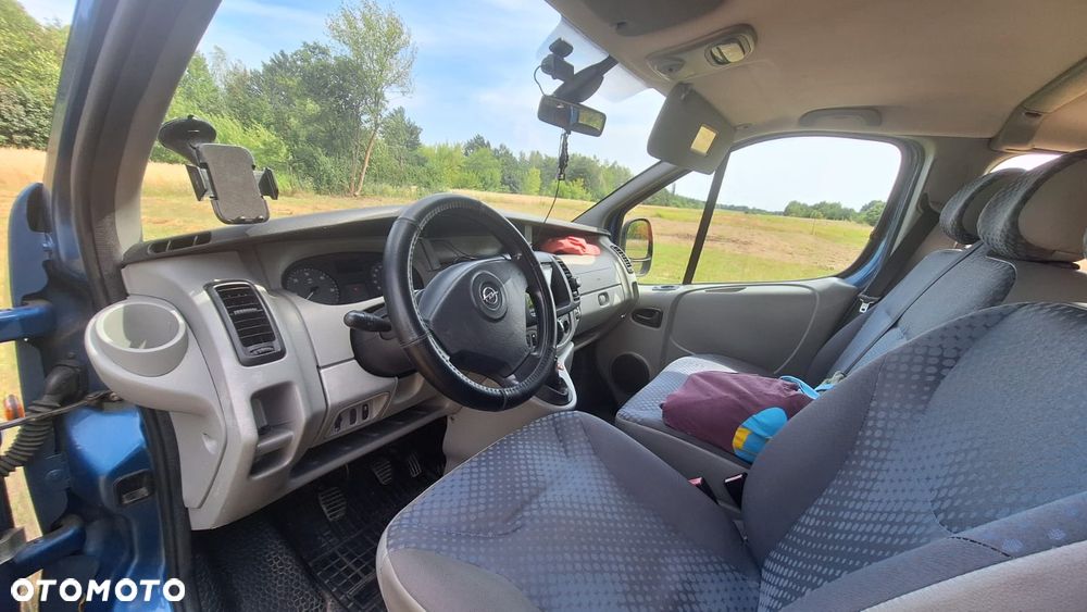 Opel Vivaro L2H1 2.9t - 12