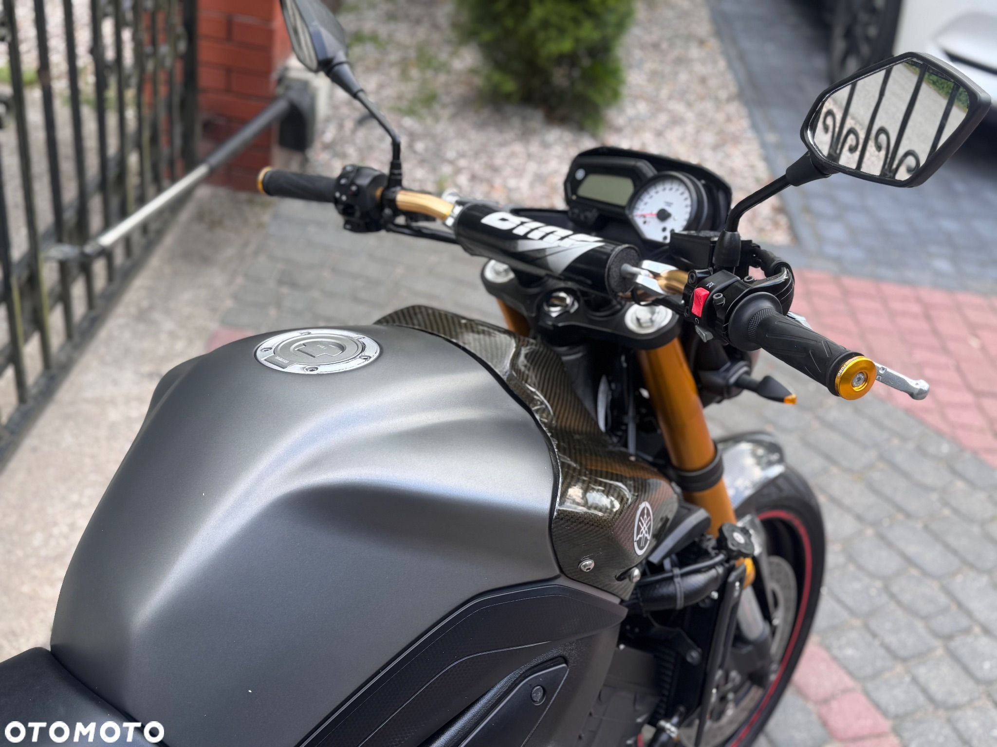 Yamaha FZ8 - 14