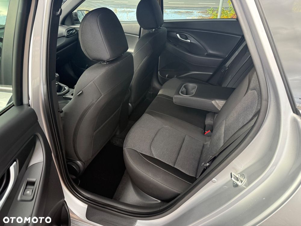 Hyundai i30 1.5 T-GDI 48V-Hybrid Prime - 12