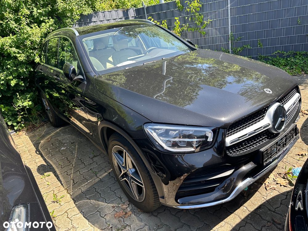 Mercedes-Benz GLC 300 d 4Matic 9G-TRONIC AMG Line - 10
