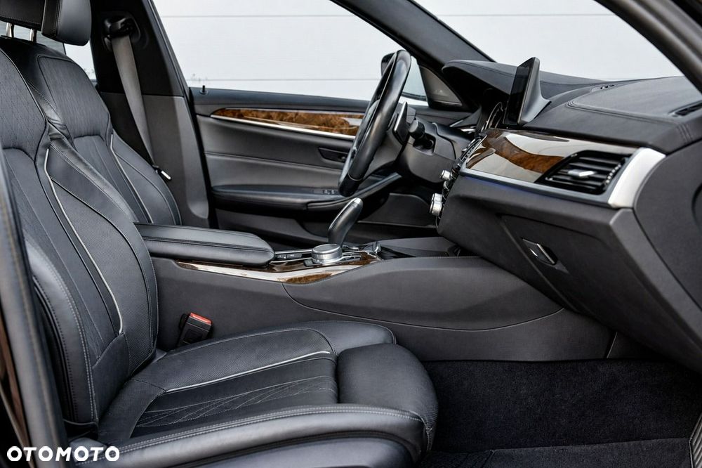 BMW Seria 5 530i M Sport sport - 21