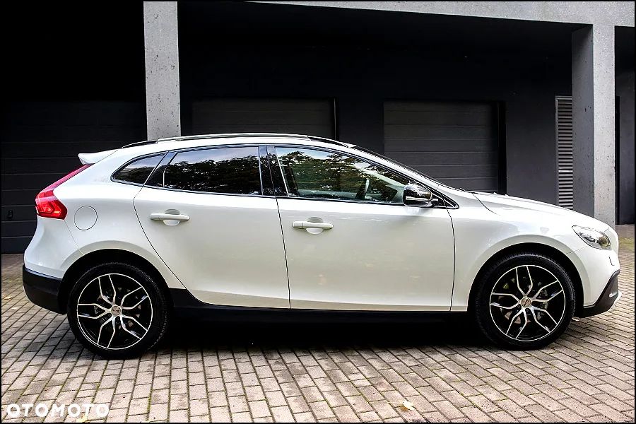 Volvo V40 Cross Country - 5