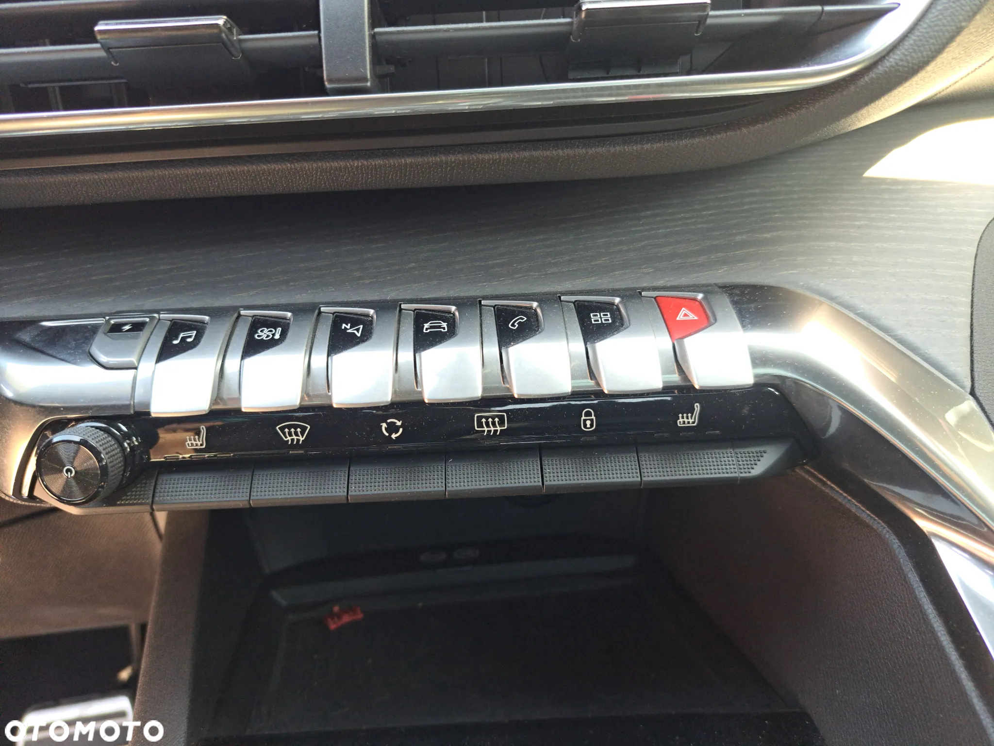 Peugeot 3008 Plug-In Hybrid4 300 e-EAT8 GT - 14