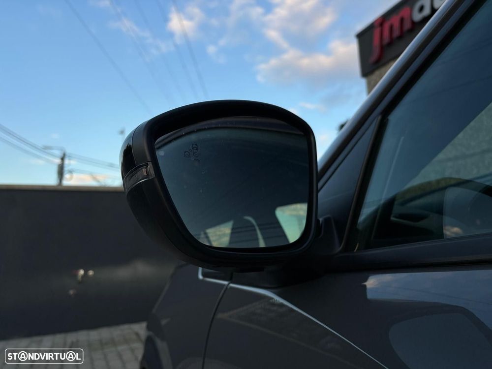 Peugeot 2008 1.2 PureTech Allure Pack - 20