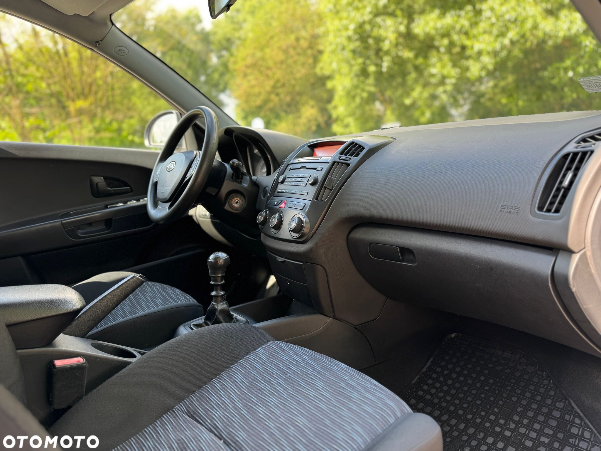 Kia Ceed Cee'd 2.0 crdi Comfort + - 10