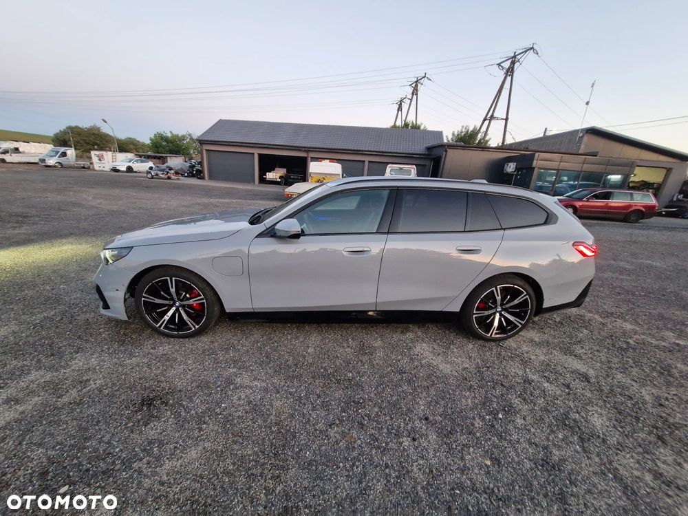 BMW Seria 5 530e xDrive - 4