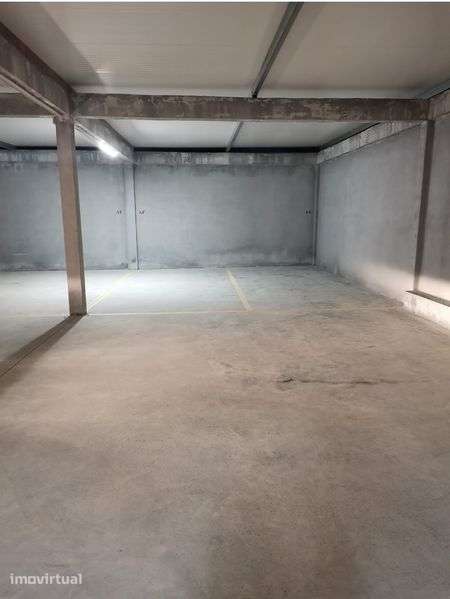 Garagem avenida Santos Graça - Grande imagem: 2/4