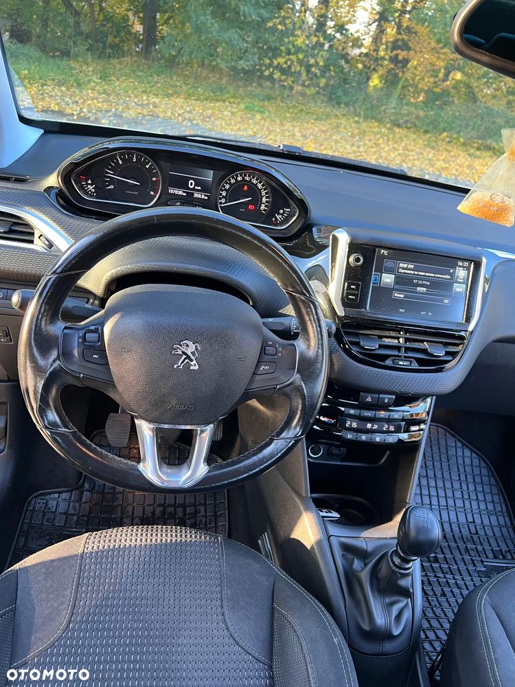 Peugeot 208 e-HDi 115 Stop&Start Allure - 10