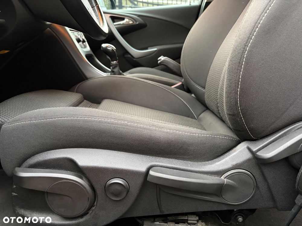 Opel Astra 1.4 T Cosmo S&S EU6 - 17