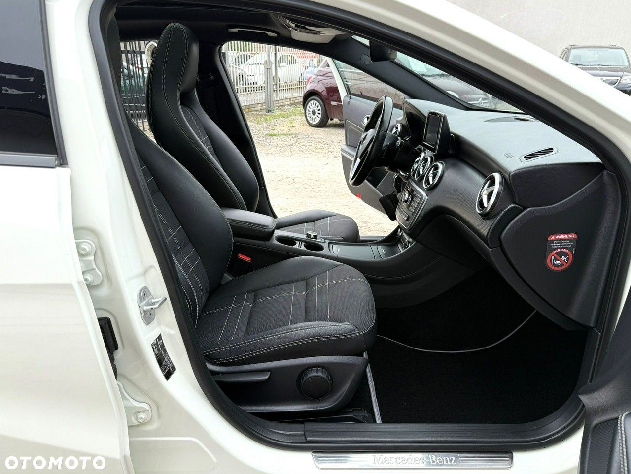 Mercedes-Benz Klasa A 220 CDI (BlueEFFICIENCY) 7G-DCT Urban - 25