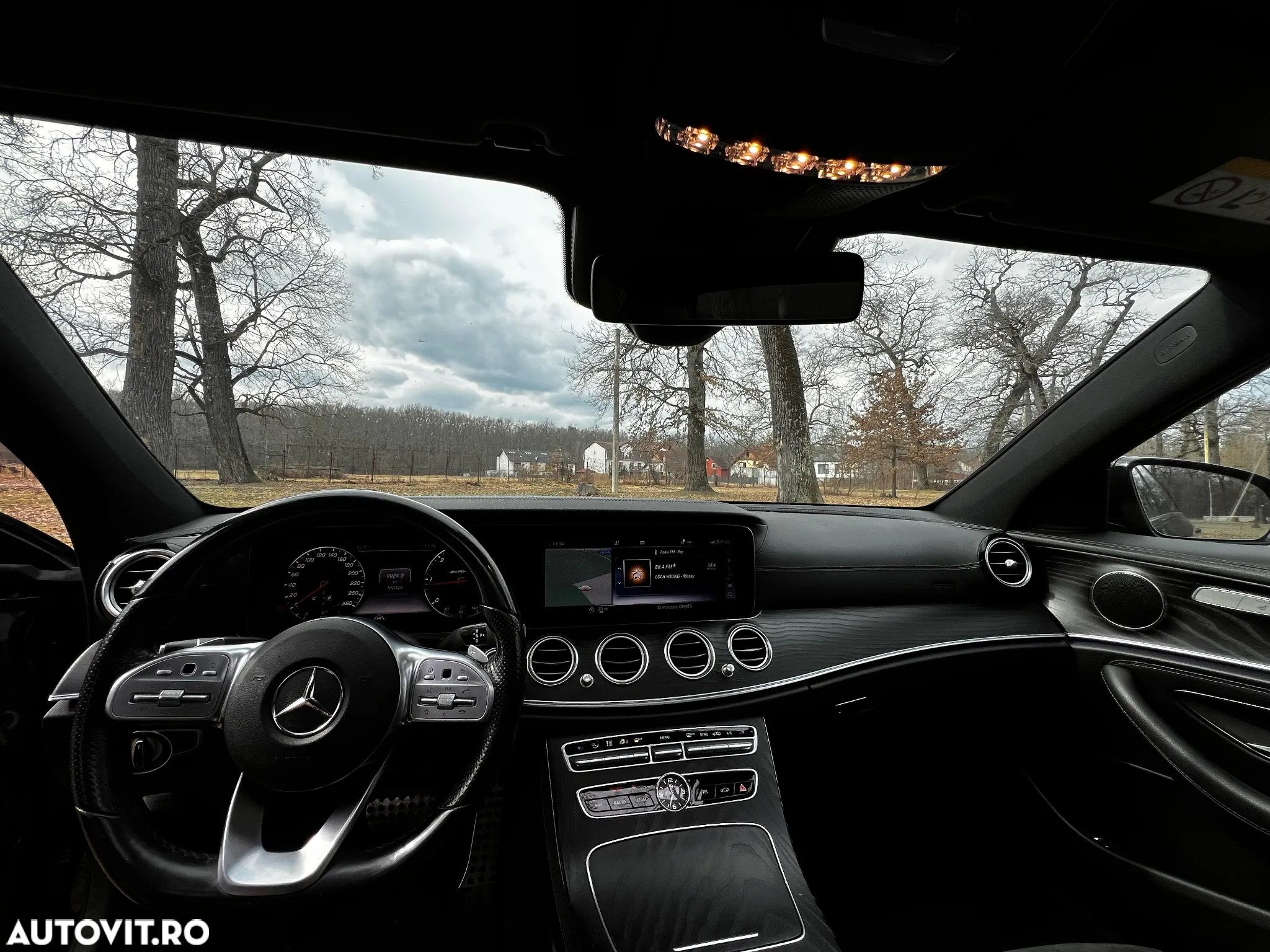 Mercedes-Benz E 220 d T 9G-TRONIC AMG Line - 11