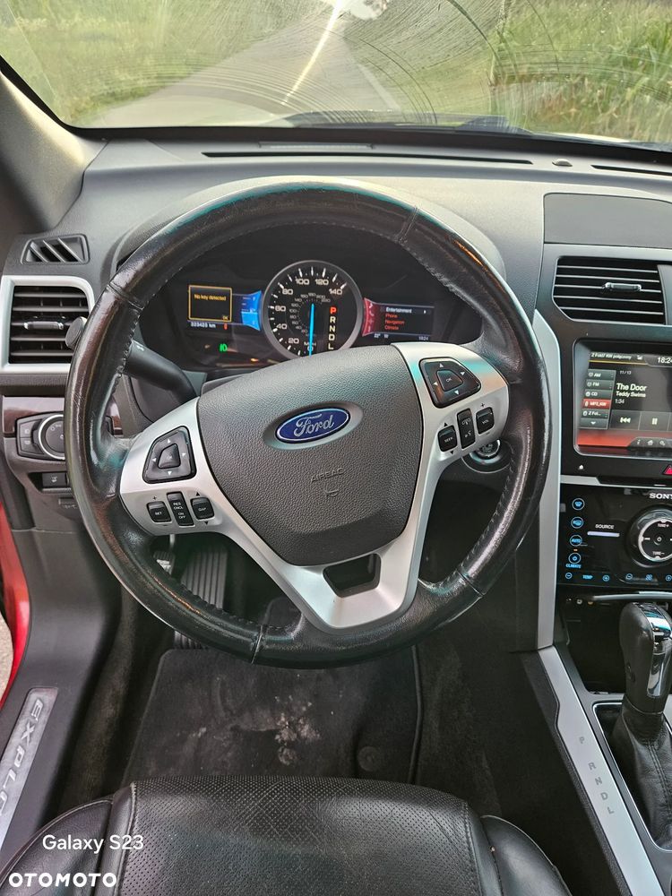 Ford Explorer - 31