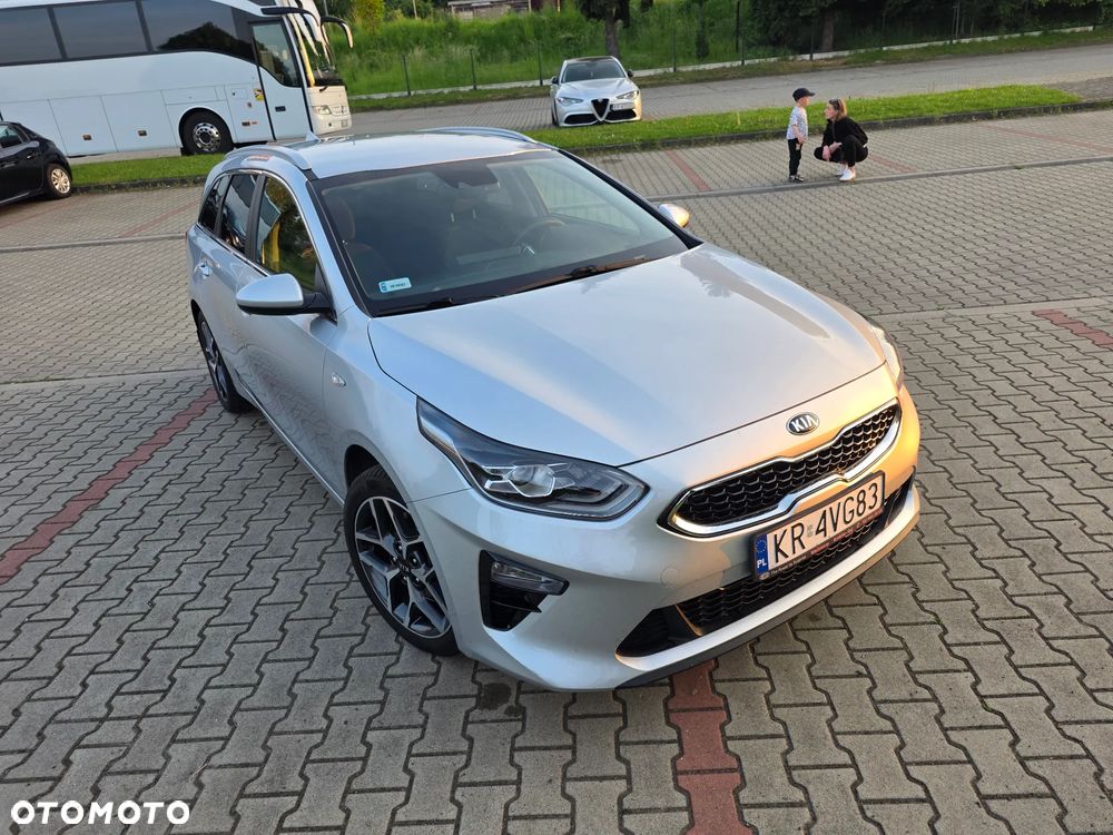 Kia Ceed 1.6 CRDi mHEV M DCT - 4