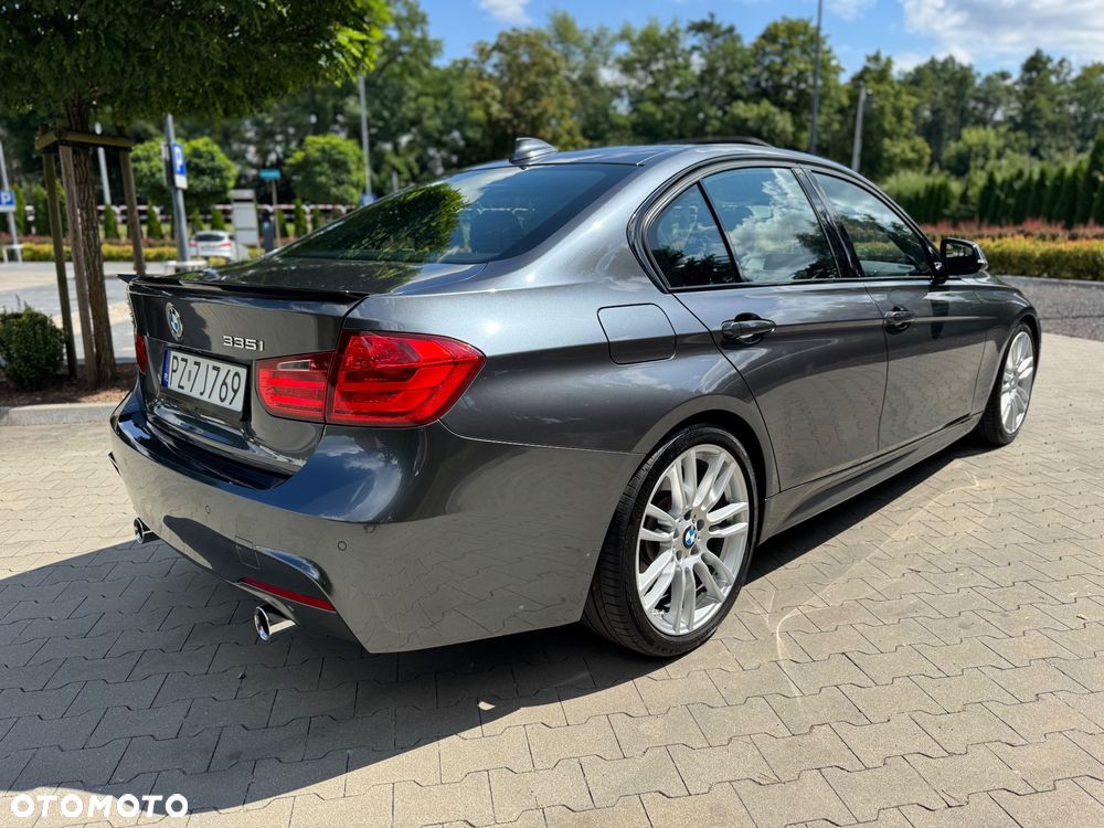 BMW Seria 3 335i Sport-Aut Sport Line - 7