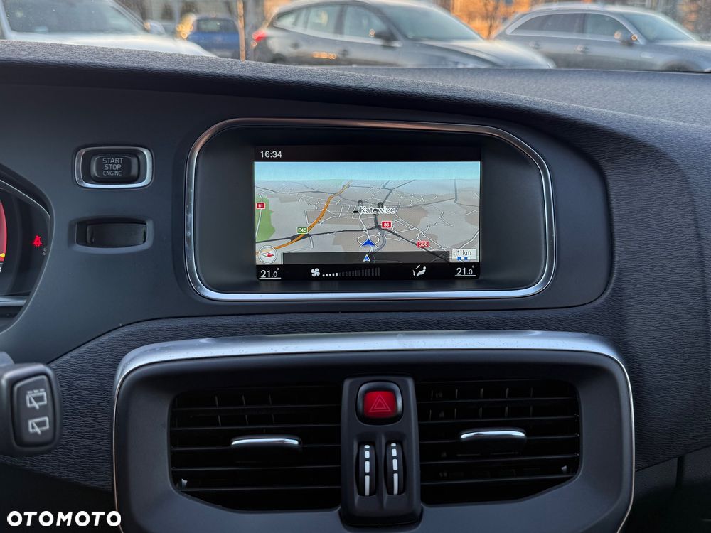 Volvo V40 D4 Drive-E Momentum - 25