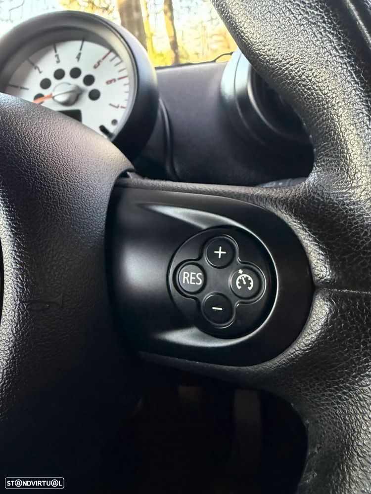 MINI Countryman One D - 17