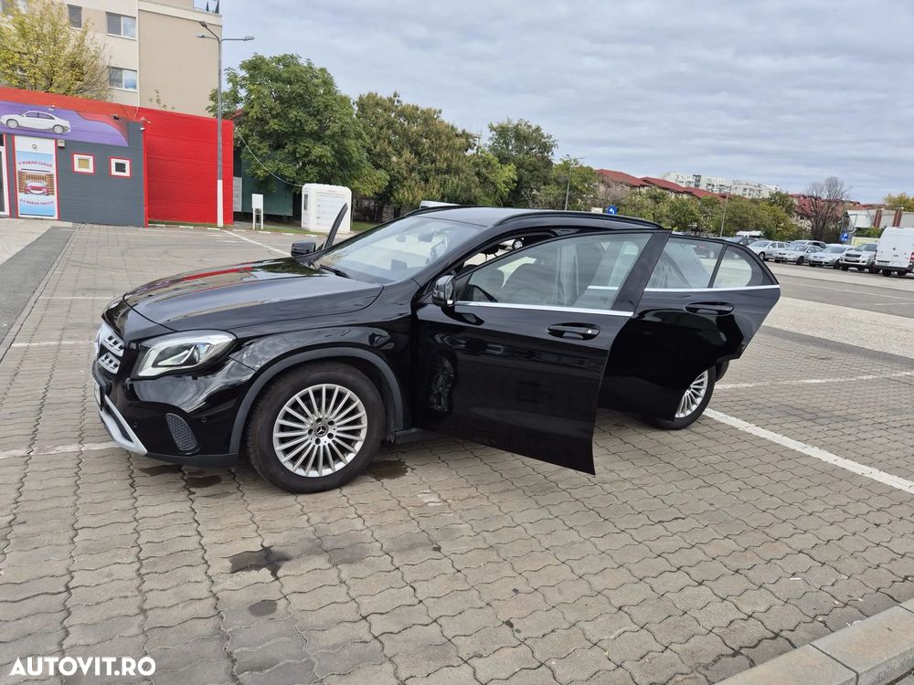 Mercedes-Benz GLA - 13
