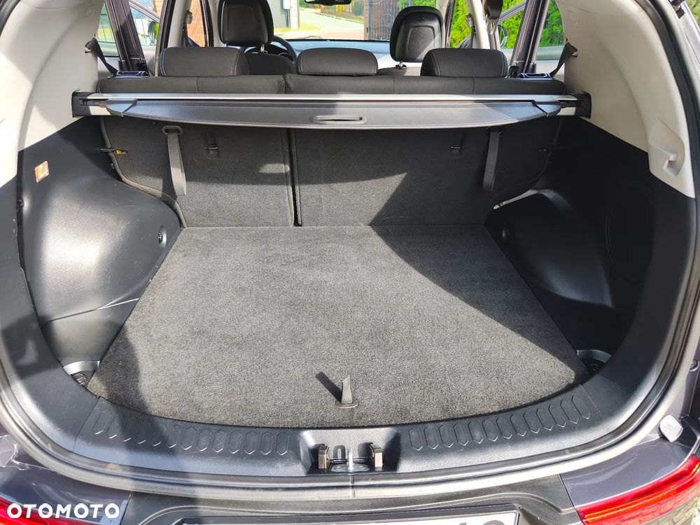 Kia Sportage 1.6 GDI 2WD Dream-Team Edition - 39