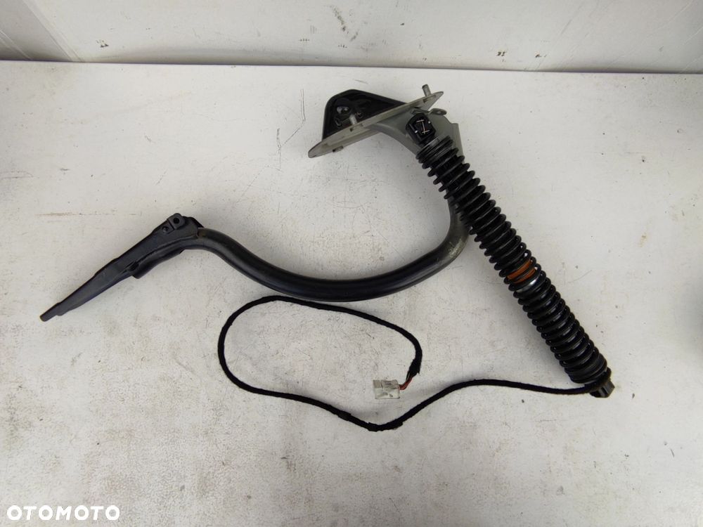 ZAWIAS TELESKOP AMORTYZATOR SPRĘŻYNA TYLNEJ KLAPY F01 F02 F04 7185254