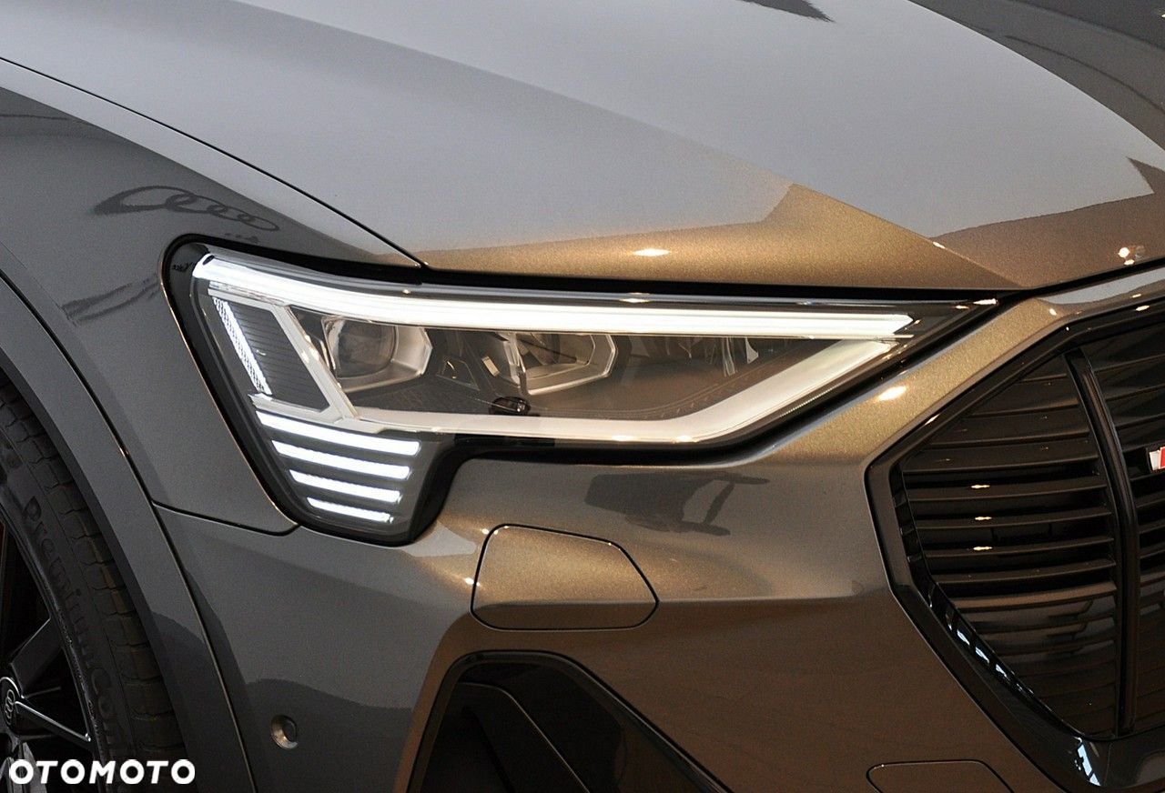 Audi e-tron - 7