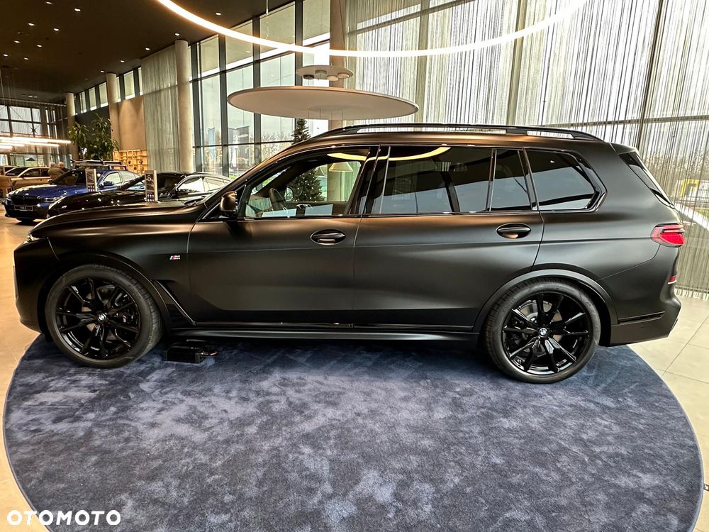 BMW X7 xDrive40d mHEV Individual Edition sport - 3