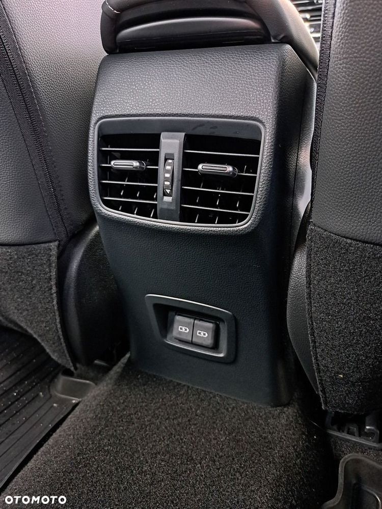 Toyota Corolla 1.8 Hybrid GR Sport Dynamic - 25