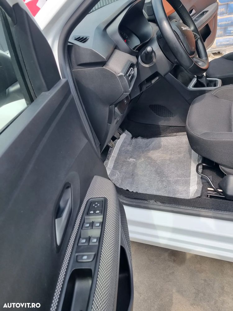 Dacia Logan TCe 90 MT6 Comfort - 3