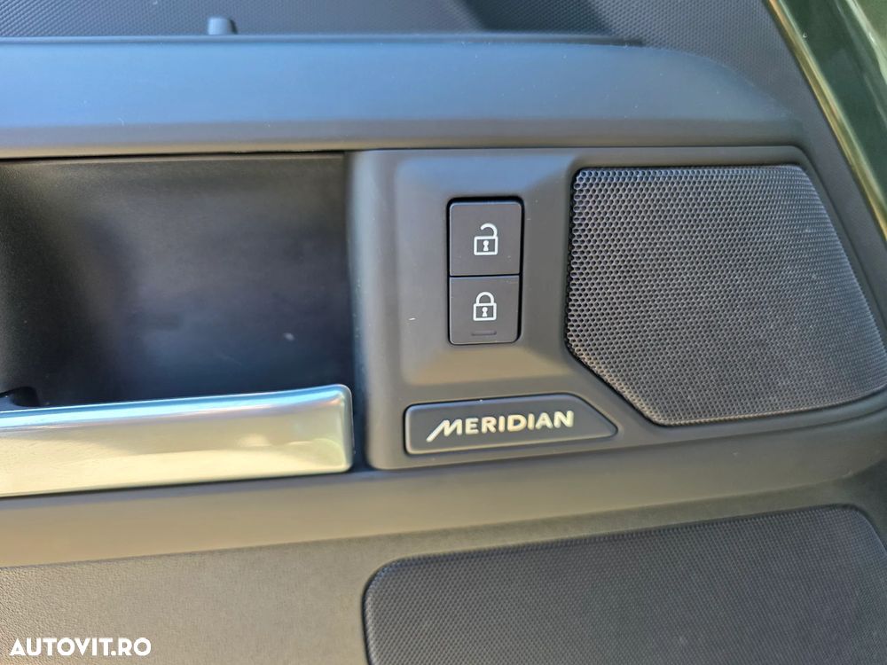 Land Rover Defender - 14