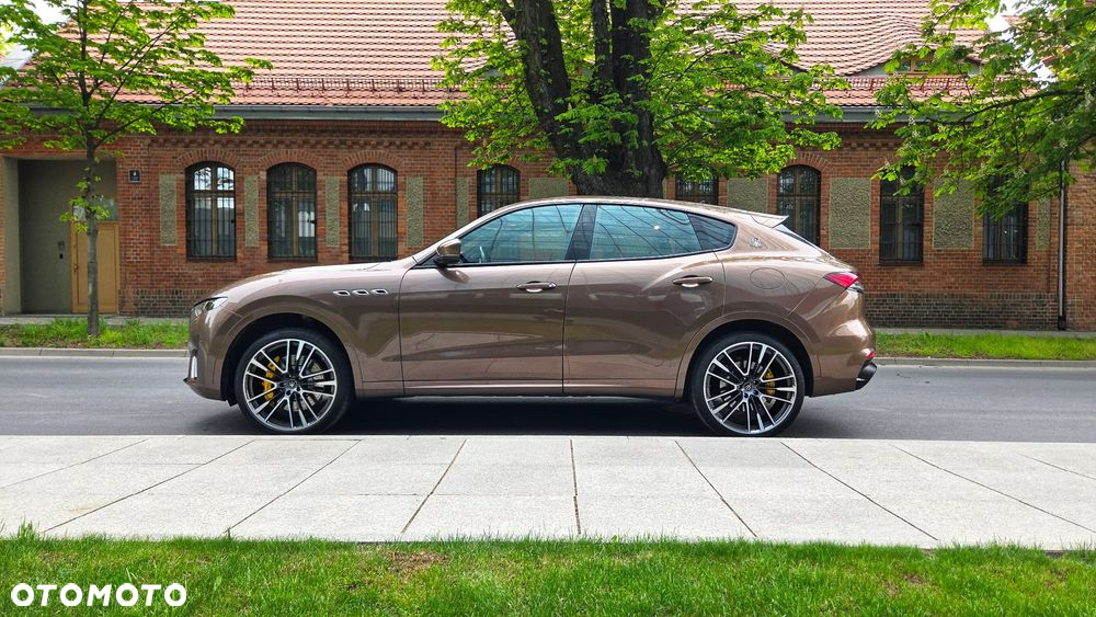 Maserati Levante GTS Q4 - 13