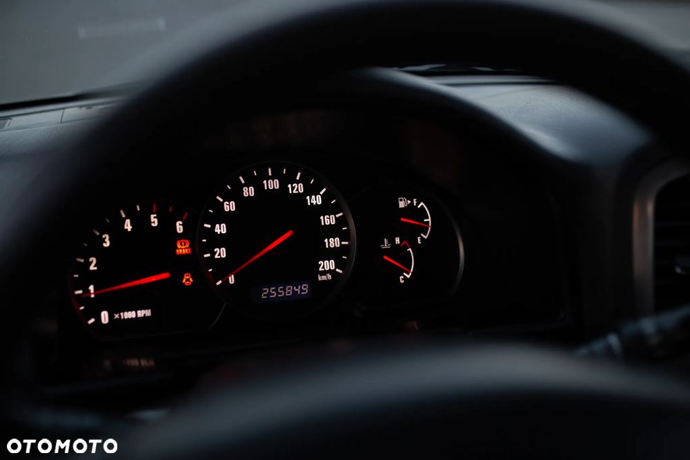 Suzuki Grand Vitara 2.0 HDi - 17