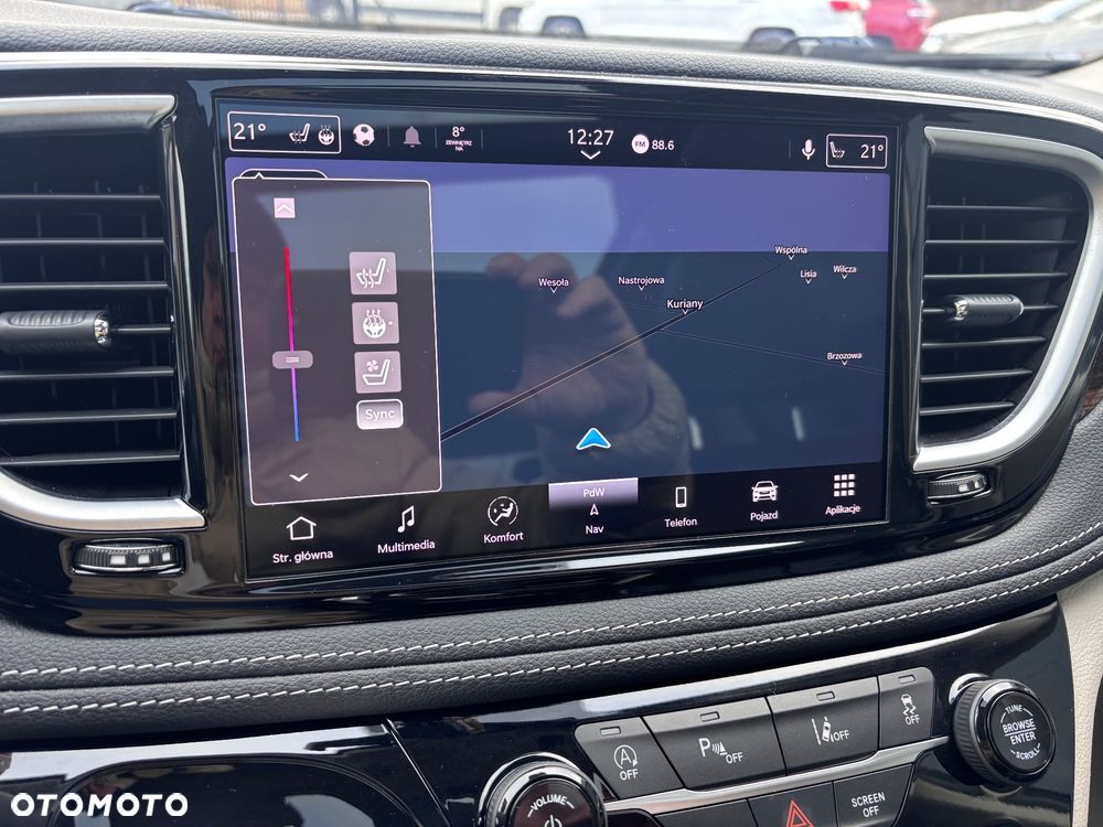 Chrysler Pacifica - 32