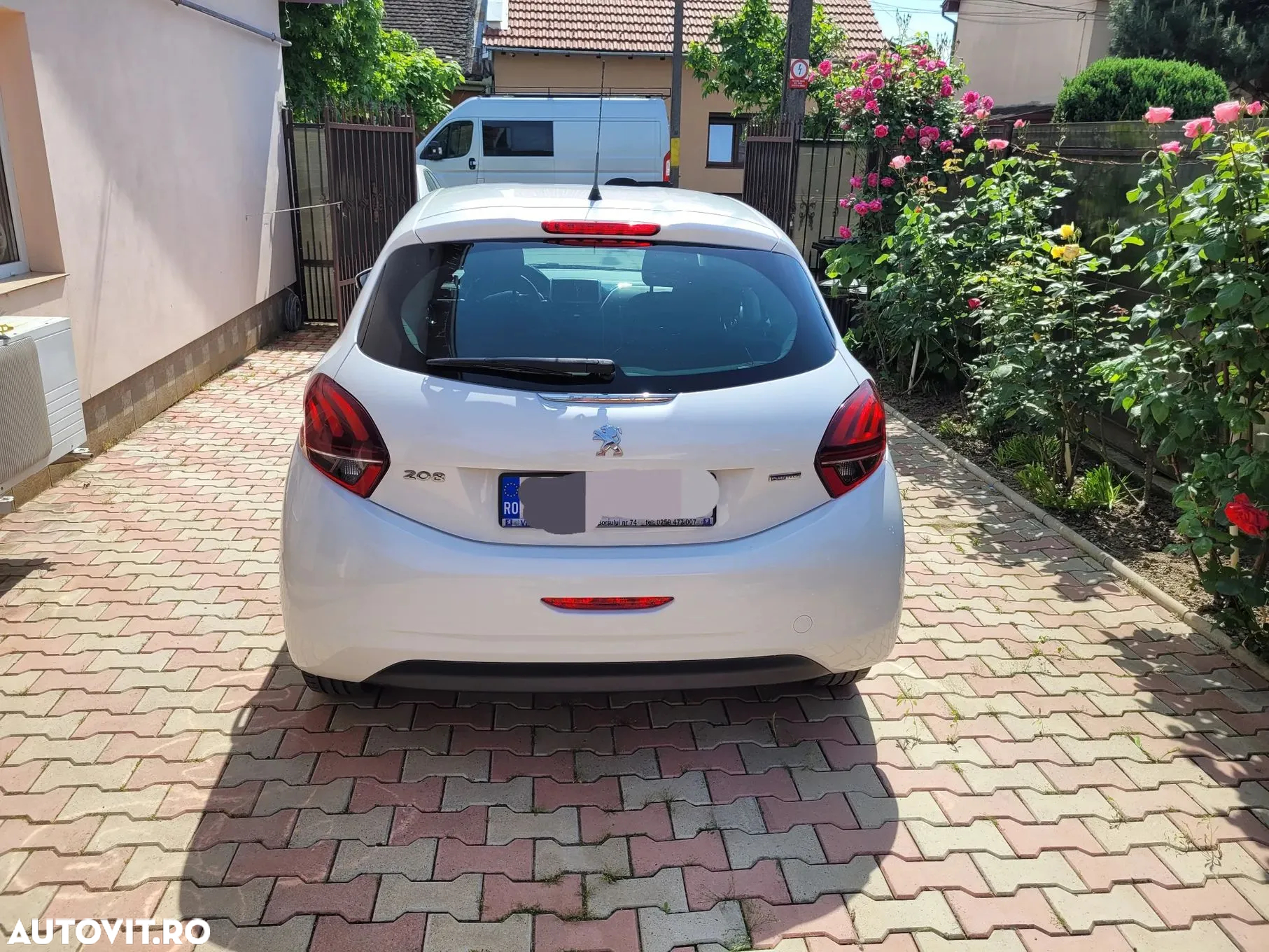 Peugeot 208 1.2 L PureTech Allure - 2