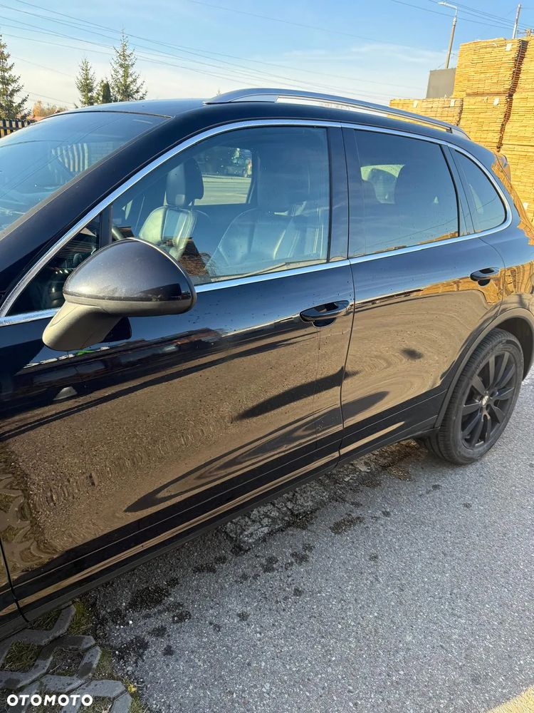 Porsche Cayenne - 5