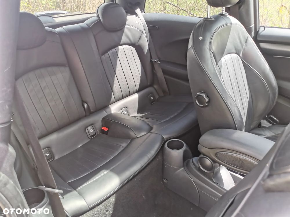 MINI John Cooper Works Essential Trim - 12
