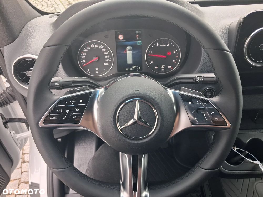 Mercedes-Benz Sprinter 319 CDI - 11
